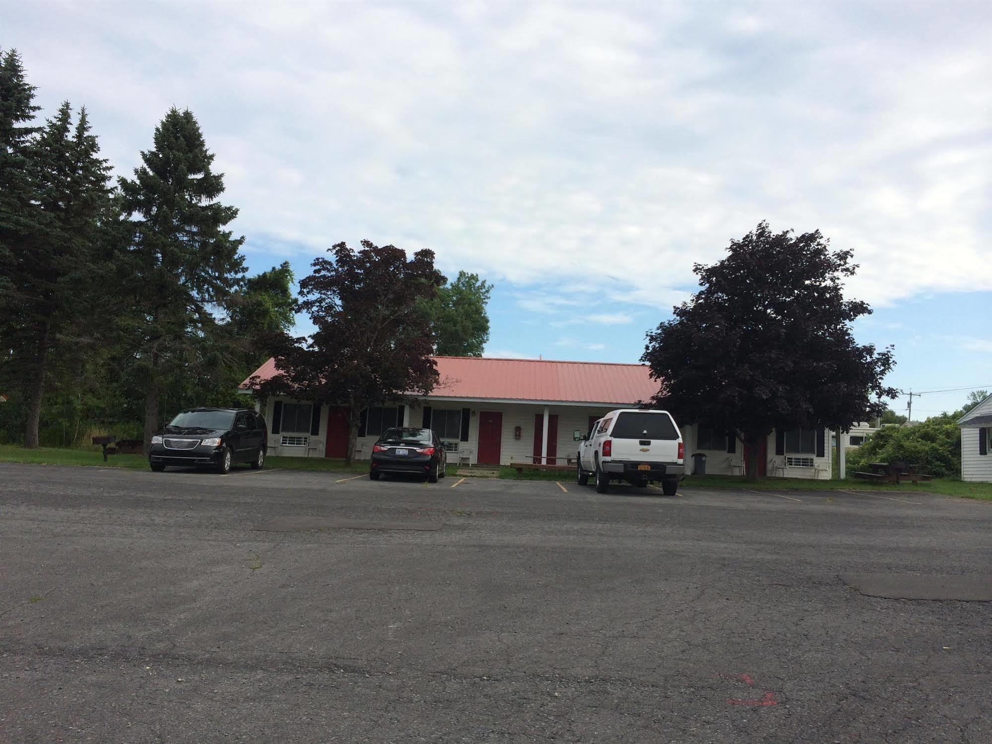 Port Lodge Motel Pulaski Exterior photo